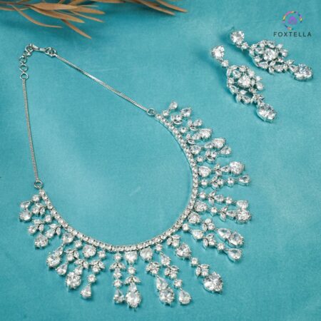 Queens Teardrops AD Necklace Set