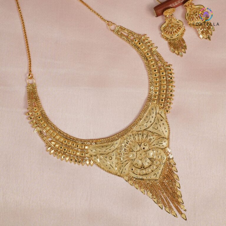 Auric Grace Necklace Set