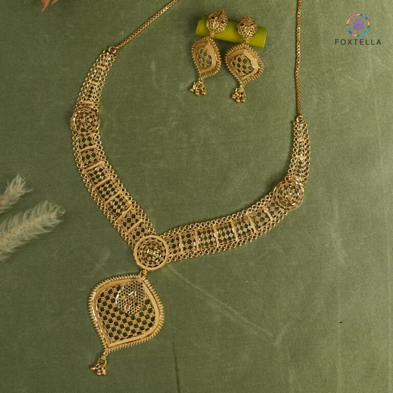 Midas Touch Necklace Set