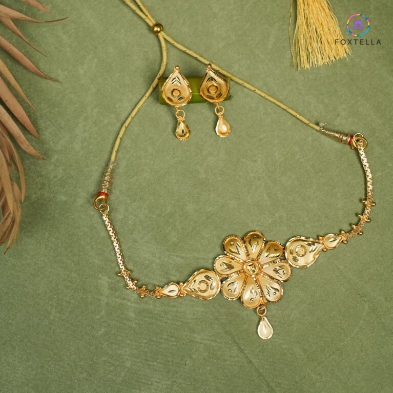 Sunehri Phool Necklace Set